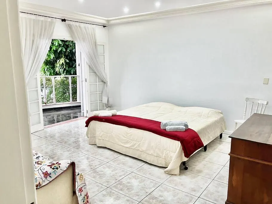 La Maison Brooklin Luxo Triplex 5 Quartos 4 Suites Ar Churrasqueira Hidro 10 Min Congonhas! 0*, Sao Paulo Brazil